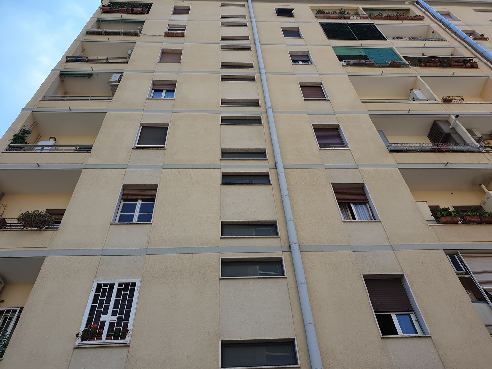 APPARTAMENTO INT.7 DI 4 VANI CON ASCENSORE e BALCONE. Dati Catastali [N.C.E.U.] cat.A/3, fg. 813, part. 104, sub. 5