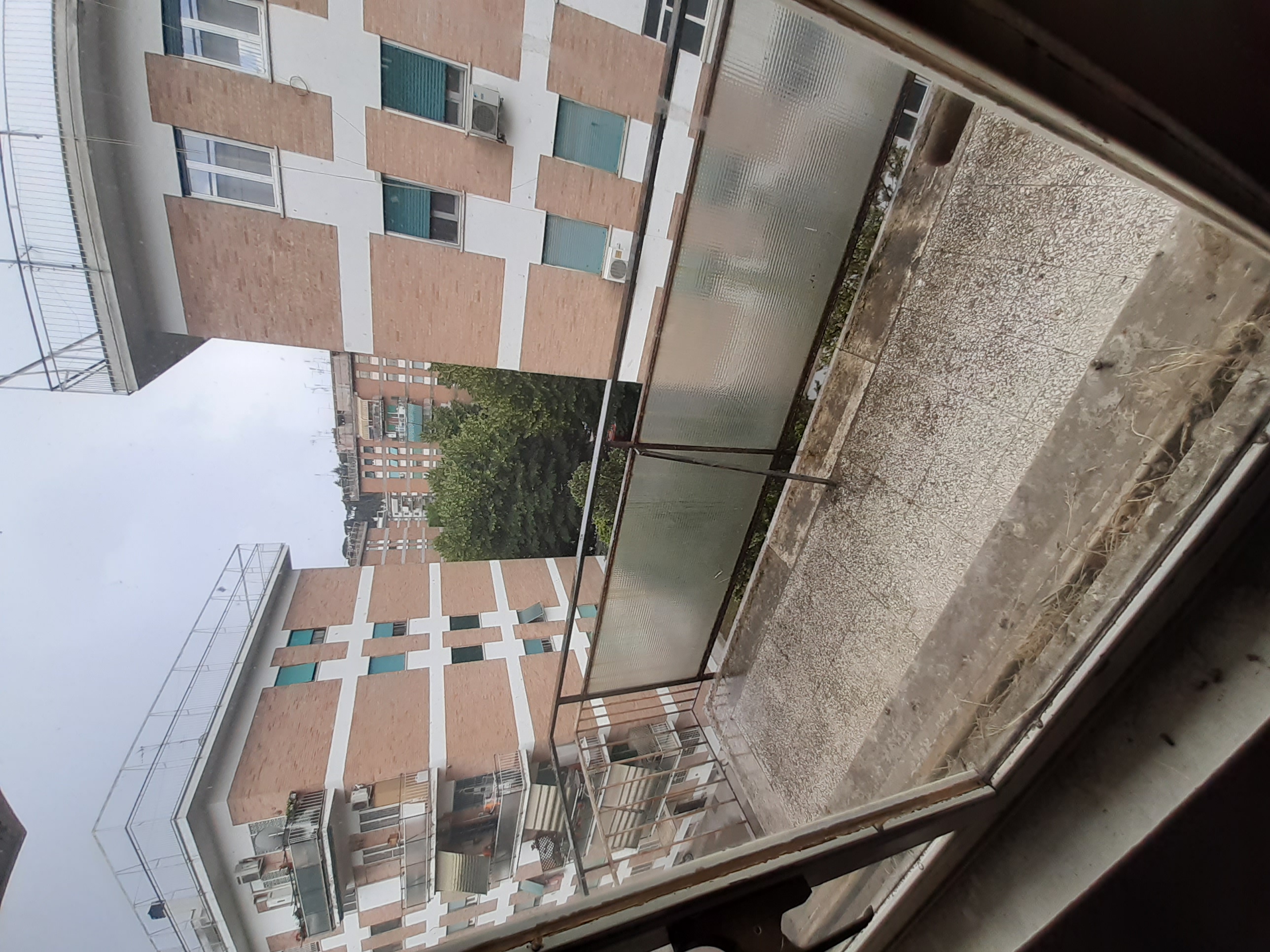 Immobile sito in Roma, CAP 00167 Viale di Valle Aurelia n°92, scala O, Piano 5-S1. Categoria A/3. N.C.E.U. Fg. 378, part. 158, sub. 10. Descrizione: APPARTAMENTO INT.10 DI 8,5 VANI CON ASCENSORE + pertinenziale BALCONI e CANTINE. Mq. 165. Stato Libero