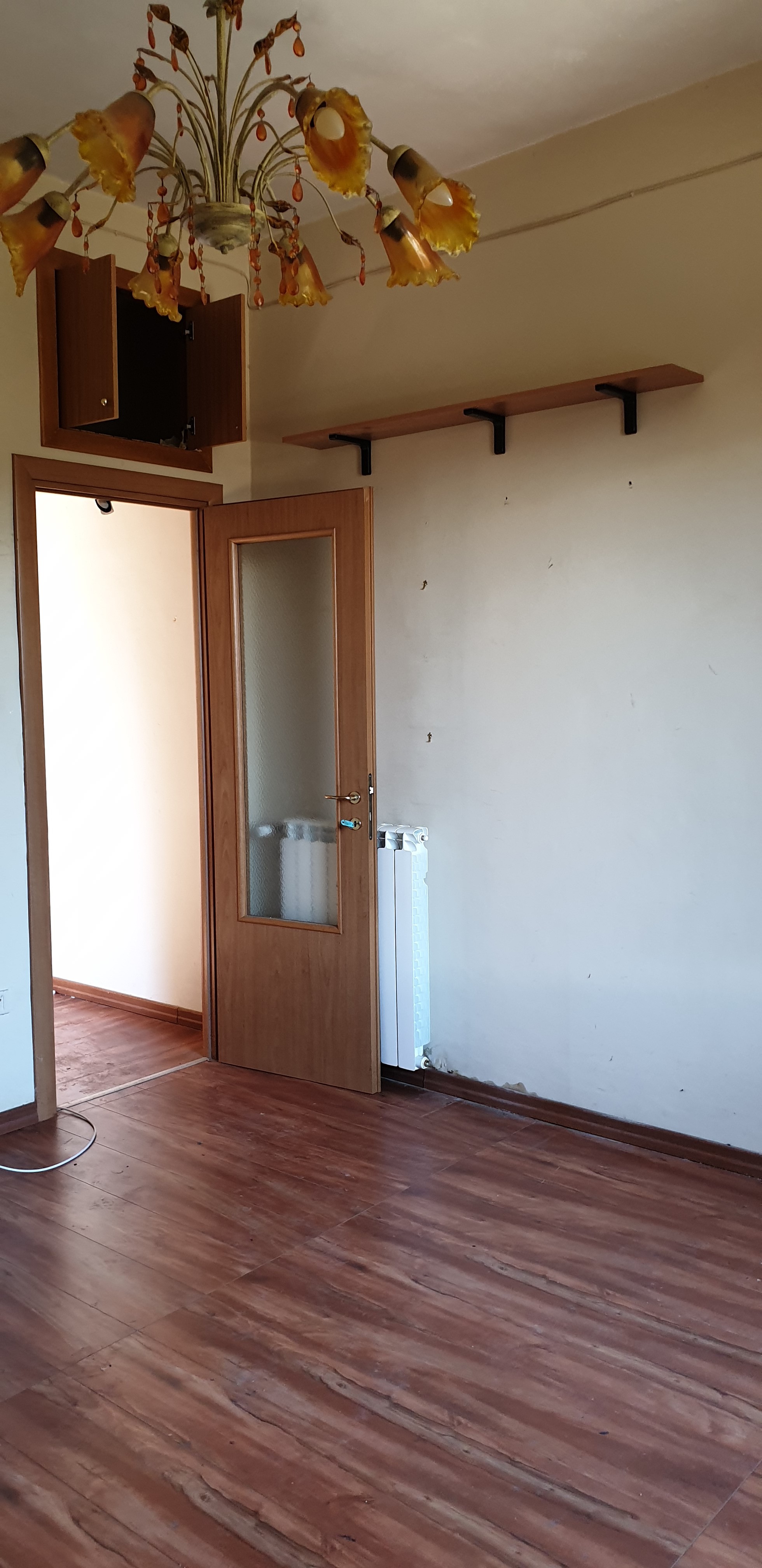 Immobile sito in Roma, CAP 00145 Via Costantino n°139, scala C, Piano 1. Categoria A/3. N.C.E.U. Fg. 837, part. 116, sub. 43. Descrizione: APPARTAMENTO INT.7 DI 5 VANI CON ASCENSORE. Mq. 83. Stato Libero