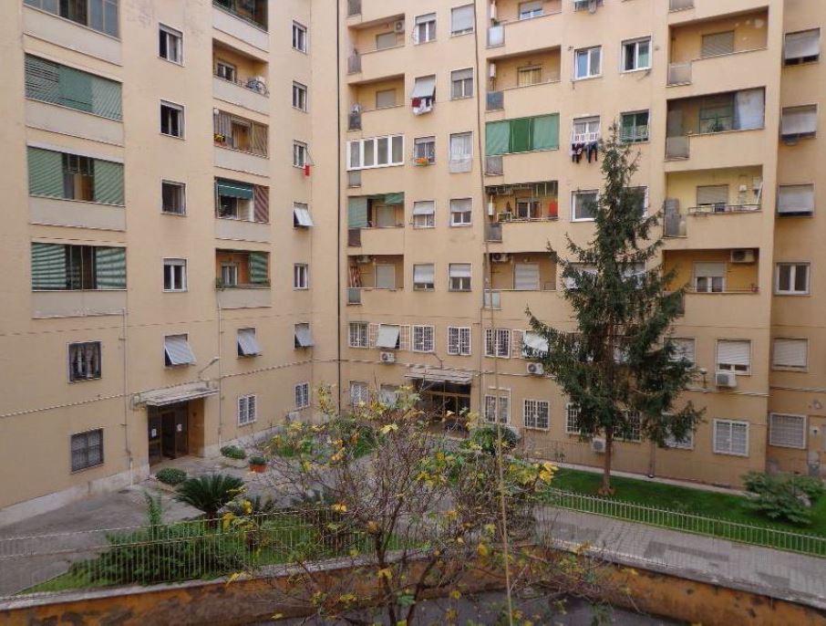 APPARTAMENTO 2 locali + servizi semplici + 1 CANTINA SOFFITTA PERTINENZIALE. MQ 64. Identificativi catastali F.956 Mapp.267 Sub 120. LIBERO