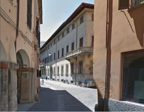 APPARTAMENTO 5 locali + servizi semplici + 1 CANTINA o SOFFITTA. MQ 186. Identificativi catastali F.178 Mapp.285 Sub.27. LIBERO