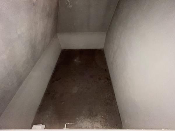 Appartamento al piano 8° con soffitta al piano 9° sottotetto.N.C.E.U. Unità Residenziale cat. A/2 foglio 85 part. 482 sub 130 rendita 1500,31. Mq 143 + Posto auto coperto in autorimessa condominiale al piano interrato 14 mq, N.C.E.U. Unità Secondaria cat. C/6 foglio 85 part. 482 sub 224 rendita 33,98. 
AVVISO. Poiché alcuni immobili del supercondominio Complesso Palestro-sono stati interessati da un problema di sfondellamento solai, l'aggiudicatario accetta che il problema possa riguardare anche il presente lotto e accetta di addivenire alla compravendita nello stato di fatto n cui si trova e di eseguire a proprio carico dopo l’acquisto eventuali interventi manutentivi qualora se ne riscontrasse la necessità, con pieno esonero di INPS.