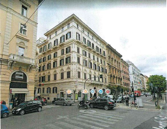 Unità Residenzialesita in Via XX Settembre 27/B, CAP - 00185. Descrizione: Appartamento al piano terra + pertinenziale Posto auto coperto piano Terra + tre cantine piano S1. Appartamento Mq 75, Cantina Mq 16,06, Cantina Mq 14,37, Cantina Mq 13,55, Posto Auto Coperto. Mq 22. Libero. Piena Proprietà. N.C.E.U.: Unità Residenziale cat. A/2 foglio 473 part. 185 sub 26, Unità Secondaria cat. C/2 foglio 473 part. 185 sub 28, Unità Secondaria cat. C/2 foglio 473 part. 185 sub 29, Unità Secondaria cat. C/2 foglio 473 part. 185 sub 31. Unità Secondaria cat. C/6 foglio 473 part. 185 sub 505