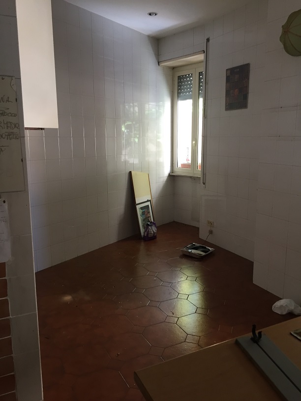 appartamento int.1 di 7 vani con ascensore +  balcone. Mq 154. Identificativi catastali [N.C.E.U.] cat. A/2, fg.550, part. 5, sub. 501
