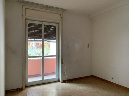 appartamento int.6 di 6 vani con ascensore + balcone. Mq 127. Identificativi catastali [N.C.E.U.] cat. A/2, fg.564, part. 60, sub. 82