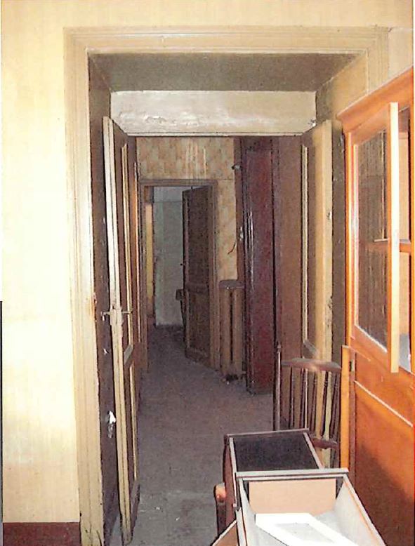 Unità immobiliare al 2 piano senza ascensore int 3 in Via Monte della Farina n. 36, Roma - CAP 00186.  Dati Catastali [N.C.E.U.] foglio 491 part. 176 sub 25   cat A/2, 3 vani mq 51. Stato Libero.