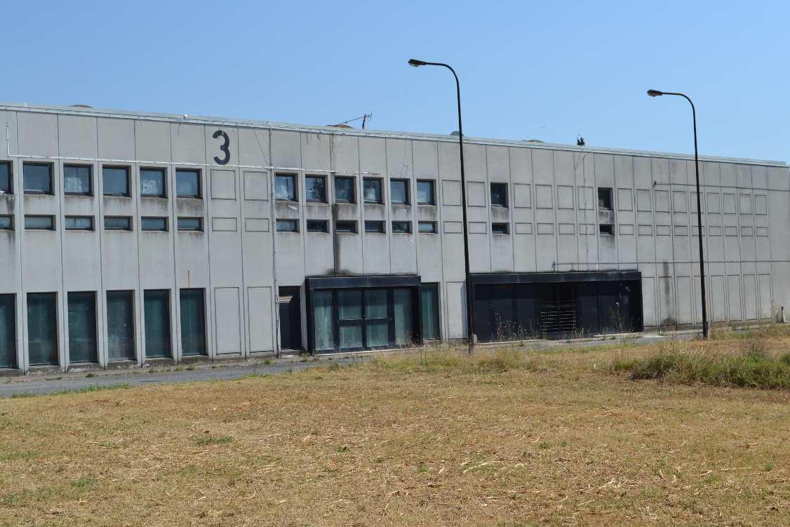 Castelnuovo di Porto (RM), Traversa del grillo snc, Deposito/Magazzino. Mq catastali escluse aree scoperte 122.411. Occupato parzialmente. Intera proprietà. Identificativi catastali F. 34 MAPP. 283 SUB 502. Classe Energetica D KWh/m2 122.92.