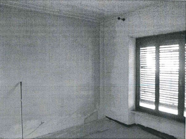 Ubicata al piano primo (secondo fuori terra) l'unità immobiliare è costituita da soggiorno, cucina, due camere, cabina armadio, un piccolo riopostiglio e un solo bagno + Cantina.