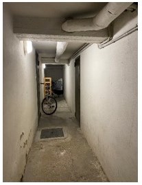 Trattasi di soffitta posta al piano sesto. Si compone del solo locale destinato a deposito (h 2,00 m). Identificativi catastali [N.C.E.U.] Unità Secondaria cat. C/2 foglio 52 part. 487 sub 38. Sup. mq catastali 7. Libero, piena proprietà.
