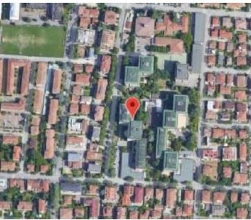 Appartamento al piano 8° con soffitta al piano 9° sottotetto. ingresso, soggiorno ampio e cucina separati, due bagni ciechi, tre camere ed un ripostiglio+Posto auto coperto in autorimessa interrata condominiale con certificato antincendio. Id. cat.- [N.C.E.U.] U. Res. cat. A/2 foglio 85 part. 482 sub 130 - U. sec. cat. C/6 foglio 85 part. 482 sub 224. Sup. mq cat. appartamento 143,00, mq cat. posto auto coperto 14,00. Libero. AVVISO. Poiché alcuni immobili del supercondominio Complesso Palestro sono stati interessati da un problema di sfondellamento solai, i potenziali acquirenti sono edotti del rischio che il problema possa riguardare anche il presente lotto e accettano di eseguire a proprio carico dopo l’acquisto eventuali interventi manutentivi, con pieno esonero di INPS.Piena Proprietà