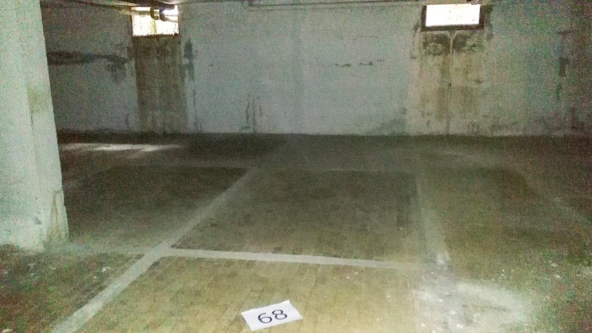 Magazzino in piano interrato, Identificativi Catastali - [N.C.E.U.] Unità Secondaria cat. C/2 foglio 10 part. 359 sub. 68. Sup. mq catastali 134. Libero. Piena Proprietà