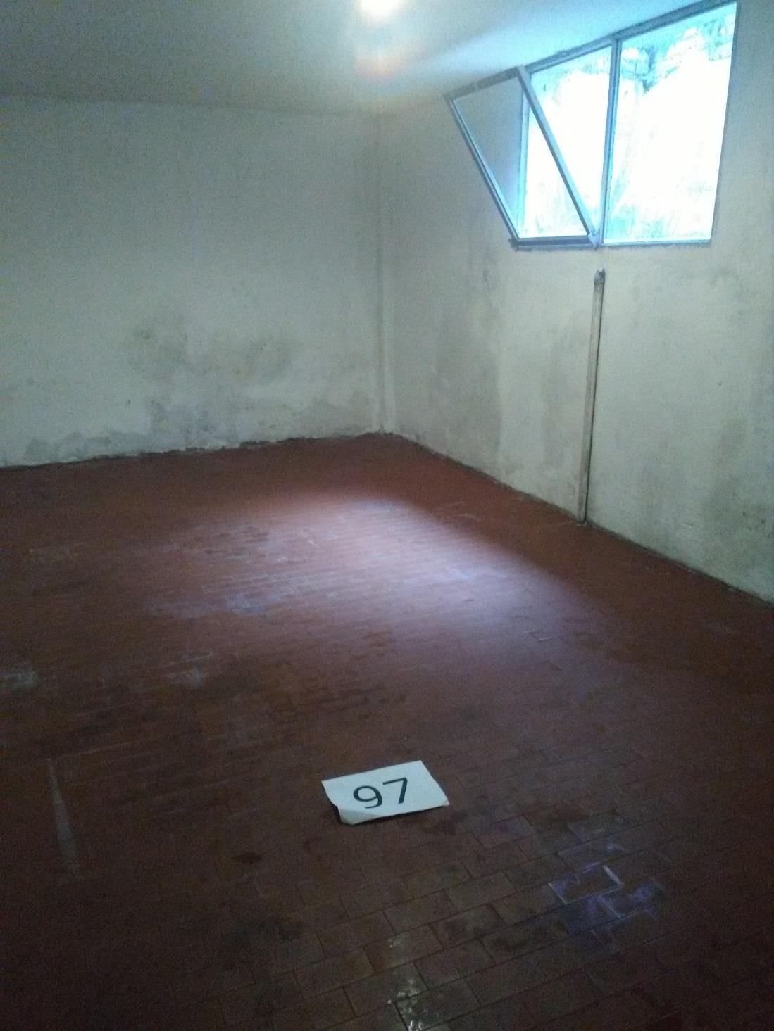 Magazzino al piano interrato. Identificativi Catastali - [N.C.E.U.] Unità Secondaria cat. C/2 sez. RO foglio 17 part. 153 sub 97. Sup. mq catastali 27. Libero. Piena Proprietà