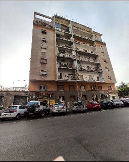 Unità immobiliare di civile abitazione posta al piano terzo, composta da 3 vani catastali con un solo affaccio su un lato dell’edificio. Internamente l'appartamento è composto da una stanza con cucinino, stanza, bagno, ingresso, balcone. Cantina piano S1. Identificativi Catastali [N.C.E.U.] Unità Residenziale cat. A/3 foglio 602 part. 797 sub 18. Sup. mq catastali 50