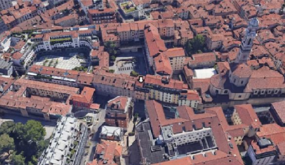 Appartamento con finestre e porte finestre in legno, tapparelle avvolgibili in pvc e/o veneziane in legno. Pavimenti in gres per il balcone, in parquet, marmo botticino e ceramica nei servizi. Riscaldamento condominiale. Cantina al piano S2 int. 5. Identificativi Catastali [N.C.E.U.] Unità Residenziale cat. A/2 foglio 50 part. 2169 sub 24. Sup. mq ragguagliati 102.