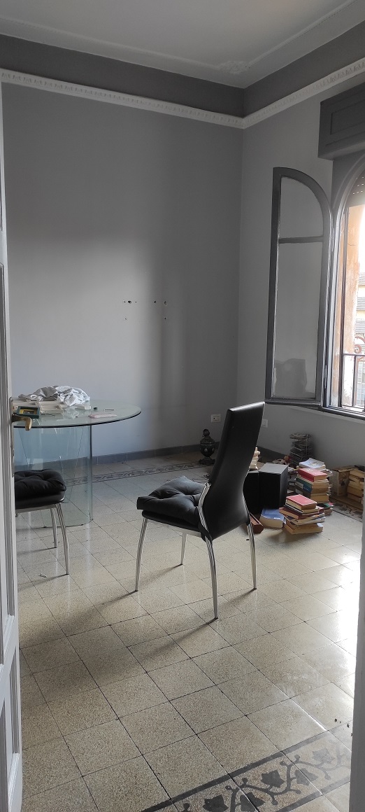 APPARTAMENTO INT.13 DI 4 VANI CON ASCENSORE + TERRAZZO. Dati catastali [N.C.E.U.]: cat. A/4, fg. 898, part. 117, sub. 25. Sup. catastale mq 70. Piena proprietà lotto libero