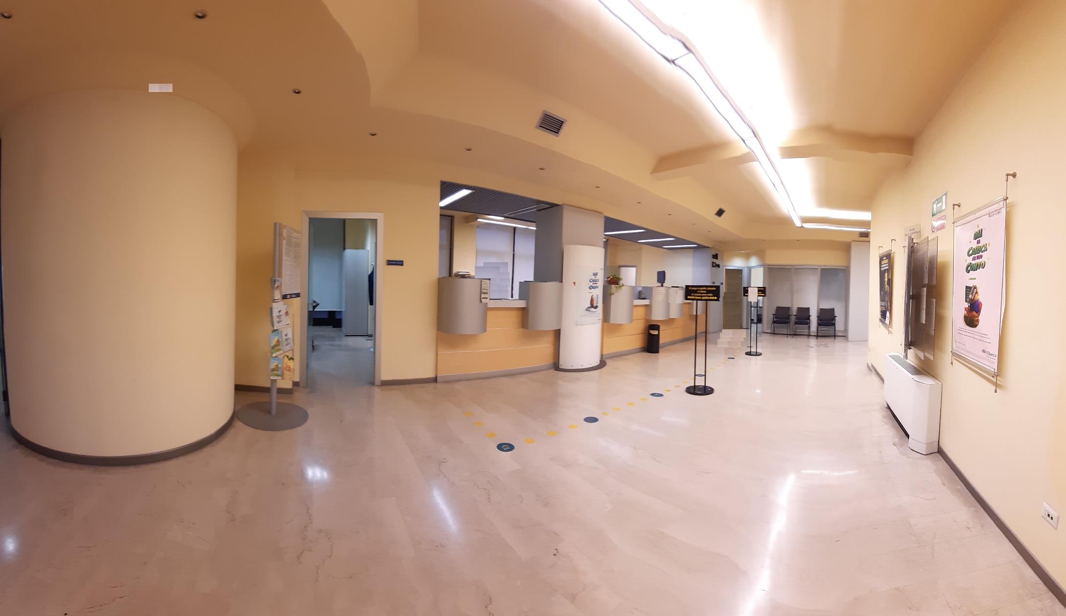 Unità immobiliare composta da locali posti al piano terra + locali accessori per usi diversi posti al piano sottostante. Identificativi Catastali [N.C.E.U.] Unità Principale cat. D/5 foglio 233 part. 288 sub 228. Sup. mq 340 + mq 340.