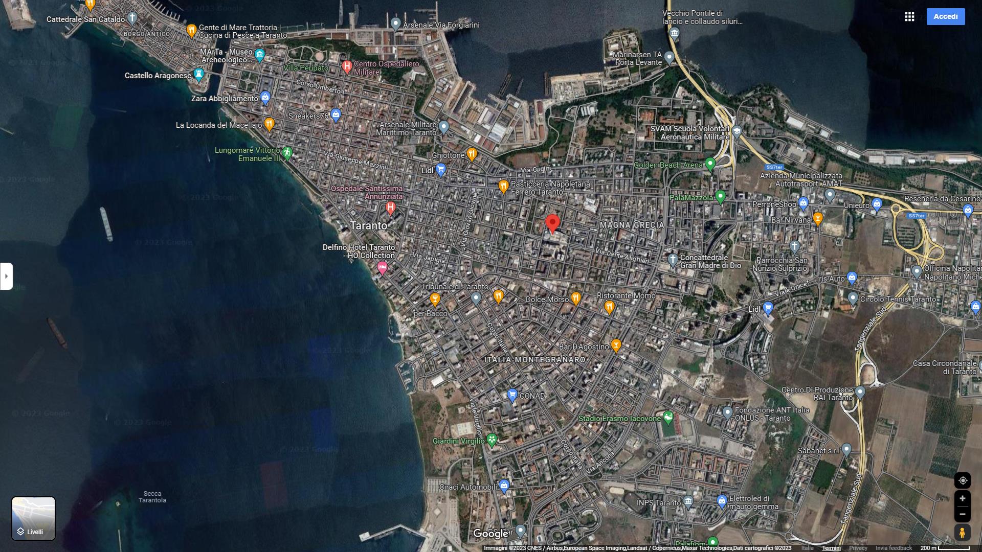 Uffici della ex sede Inpdap - Lo stato dei luoghi non è conforme catastalmente in quanto si presenta come un'unica unità immobiliare in luogo delle quattro unità immobiliari denunciate in catasto. Identificativi Catastali [N.C.E.U.]: unità Commerciale cat. A/10 foglio 244 part. 1764 sub 127; unità Commerciale cat. A/10 foglio 244 part. 1764 sub 128; unità Commerciale cat. A/10 foglio 244 part. 1764 sub 145; unità Commerciale cat. A/10 foglio 244 part. 1764 sub 146. Sup. mq catastali 248, mq catastali 277, mq catastali 384, mq catastali 243.