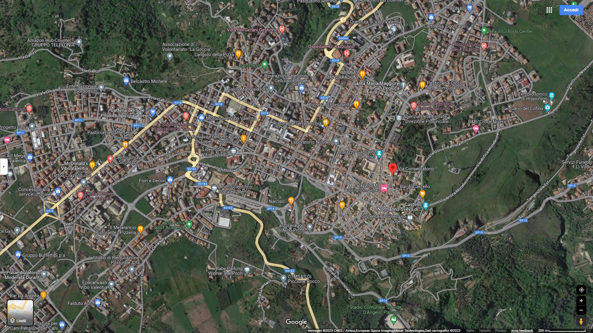Unità immobiliare destinata ad ufficio pubblico composta da atrio, ingresso esclusivo, guardiola, locale archivi, locale centrale termica ed elettrica, un servizio, vano scala e ascensore di proprietà esclusiva. Identificativi Catastali [N.C.E.U.] Unità Principale cat. B/4 foglio 33 part. 1025 sub 47. Sup. mq lordi 1159.