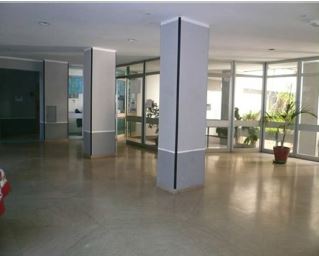 Appartamento al piano primo composto da ingresso, disimpegno, soggiorno, cucina, due camere, due bagni, un ripostiglio e due balconi. Identificativi Catastali [N.C.E.U.] Unità Residenziale cat. A/2 foglio 140 part. 88 sub 11. Sup. mq catastali 120