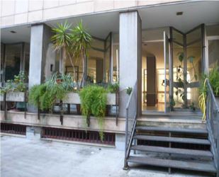Appartamento al piano settimo composto da ingresso, disimpegno, soggiorno, cucina, due camere, due bagni, un ripostiglio e due balconi. Identificativi Catastali [N.C.E.U.] Unità Residenziale cat. A/2 foglio 140 part. 88 sub 29. Sup. mq catastali 121