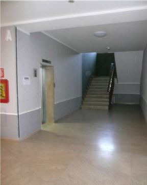 Appartamento al piano sesto composto da due camere, cucina, un bagno, ingresso, disimpegno, e due balconi. Identificativi Catastali [N.C.E.U.] Unità Residenziale cat. A/2 foglio 140 part. 88 sub 45. Sup. mq catastali 80
