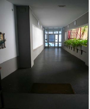 Appartamento al piano sesto composto da due camere, cucina, un bagno, ingresso, disimpegno, e due balconi. Identificativi Catastali [N.C.E.U.] Unità Residenziale cat. A/2 foglio 140 part. 88 sub 45. Sup. mq catastali 80