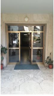 Appartamento composto da ingresso, disimpegno, ripostiglio, cucina abitabile, bagno, n. 2 camere e giardino. + Posto auto coperto piano S1 int. 43 in via val d'Ala 14. Identificativi Catastali [N.C.E.U.] Unità Residenziale cat. A/2 foglio 269 part. 334 sub 541, Unità Secondaria cat. C/6 foglio 269 part. 334 sub 532. Sup. mq catastali 96, mq catastali 6