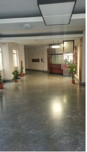 Appartamento composto da ingresso, disimpegno, ripostiglio, cucina abitabile, bagno, n. 2 camere e giardino. + Posto auto coperto piano S1 int. 43 in via val d'Ala 14. Identificativi Catastali [N.C.E.U.] Unità Residenziale cat. A/2 foglio 269 part. 334 sub 541, Unità Secondaria cat. C/6 foglio 269 part. 334 sub 532. Sup. mq catastali 96, mq catastali 6