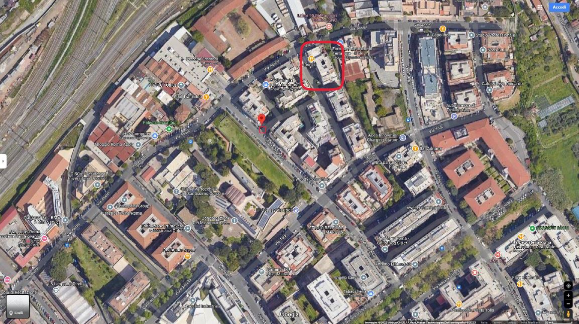 Abitazione di tipo economico posta al piano quinto. L'unità immobiliare è composta da ingresso/disimpegno, cucina, due camere, bagno. I locali principali affacciano sulla corte comune del complesso, mentre il bagno ed il disimpegno affacciano sulla chiostrina interna della palazzina. Identificativi Catastali [N.C.E.U.] Unità Residenziale cat. A/3 foglio 931 part. 177 sub 39. Sup. mq catastali 70