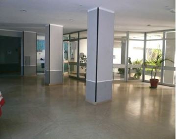 Unità immobiliare al piano primo composta da due camere, cucina, un bagno, ingresso, disimpegno, un ripostiglio ed un balcone. Identificativi Catastali [N.C.E.U.] Unità Residenziale cat. A/2 foglio 140 part. 88 sub 35 . Sup. mq catastali 79