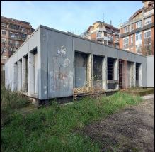 Terreno con area avente forma regolare recintata in parte da muretto basso e, in parte, da passoni in legno e elementi metallici. Sono presenti due fabbricati non più utilizzati con accesso dal civico n. 38 di Via Bartolucci. Identificativi Catastali [N.C.E.U.] Terreno sez. A foglio 798 part. 541, Terreno sez. A foglio 798 part 911. Sup. mq 4,500