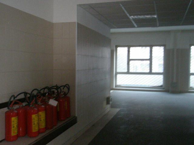 ufficio pubblico. Mq 2584. Identificativi catastali F. 381 MAPP. 515/665/670 SUB 60/8/3. Libero. Proprietà