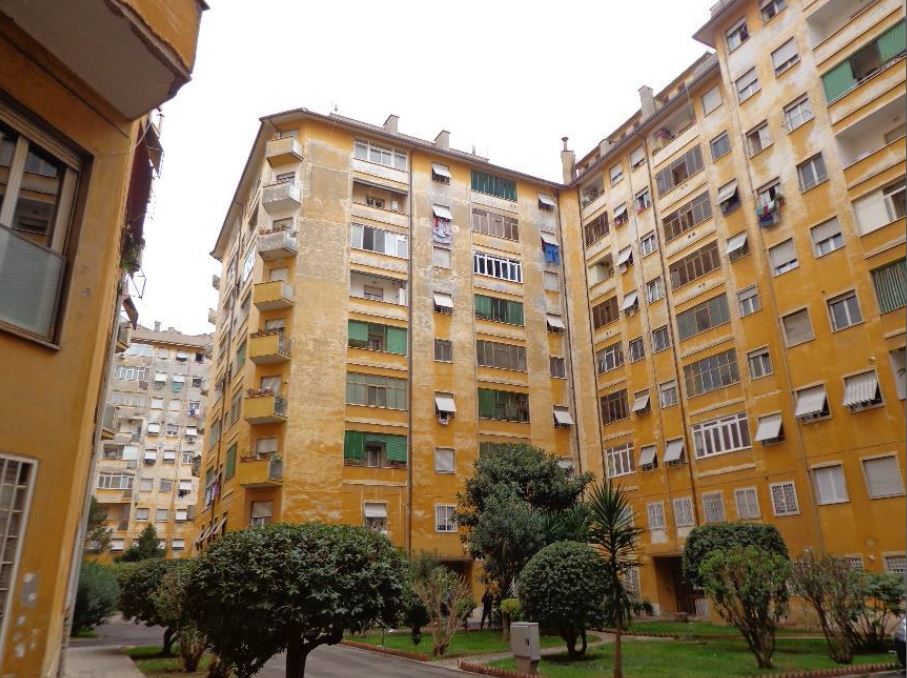 appartamento 2 locali + servizi semplici + 1 cantina soffitta pertinenziale. Mq 64. Identificativi catastali Foglio 956 P.lla: 267 sub: 120 eFoglio 956 P.lla: 267 sub: 507. Libero. Piena Proprieta'