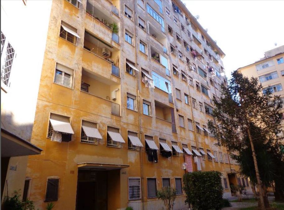 appartamento 2 locali + servizi semplici. Mq 55. Identificativi catastali F.956 Mapp.273 Sub 55. Occupazione Abusiva. Piena Proprieta'