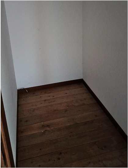 abitazione + 1 cantina soffitta + 1 box auto pertinenziale. Mq 130. Identificativi catastali F.1 Mapp. 275 Sub 7A. Libero. Piena Proprieta'