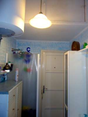Abitazione in Roma (Roma) Viale Delle Medaglie D'Oro 84-86 (piano terzo, interno 8). Composto da: Corridoio, cucina, bagno, 3 camere, balcone + posto auto scoperto. Identificativi [N.C.E.U.] Categoria Catastale A2 foglio 368 part. 3980 sub. 8, posto auto scoperto ad uso esclusivo al foglio 368 part. 3980 sub. 19. Mq 78. Libero. Piena proprietà