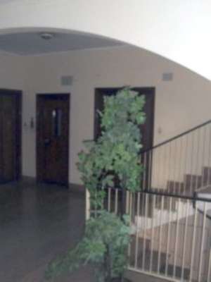 Abitazione in Roma (Roma) Via Tommaso Pendola 7 (scala A, piano quarto, interno 12). Composto da: Disimpegno, cucina, soggiorno, bagno, camera, balcone e ampio terrazzo + Cantina e soffitta. Identificativi [N.C.E.U.] Categoria Catastale A2 foglio 360 part. 2858 sub. 12 (compreso deposito sottotetto e cantina).. Mq 82. Libero. Piena proprietà