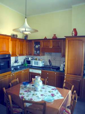 Abitazione in Sabaudia (Latina) Corso Vittorio Emanuele Iii 67D (piano secondo, interno 17). Composto da: Ingresso, disimpegno, 3 camere, cucina, WC e ripostiglio + Locale di deposito (250 millesimi di proprietà) posto auto coperto. Identificativi [N.C.E.U.] Categoria Catastale A3 foglio 109 part. 44 sub. 36, con posto auto coperto ad uso esclusivo al foglio 109 part. 44 sub. 60 e deposito ad uso comune (millesimi di proprietà 250) al foglio 109 part. 44 sub. 47.. Mq 104. Libero. Piena proprietà