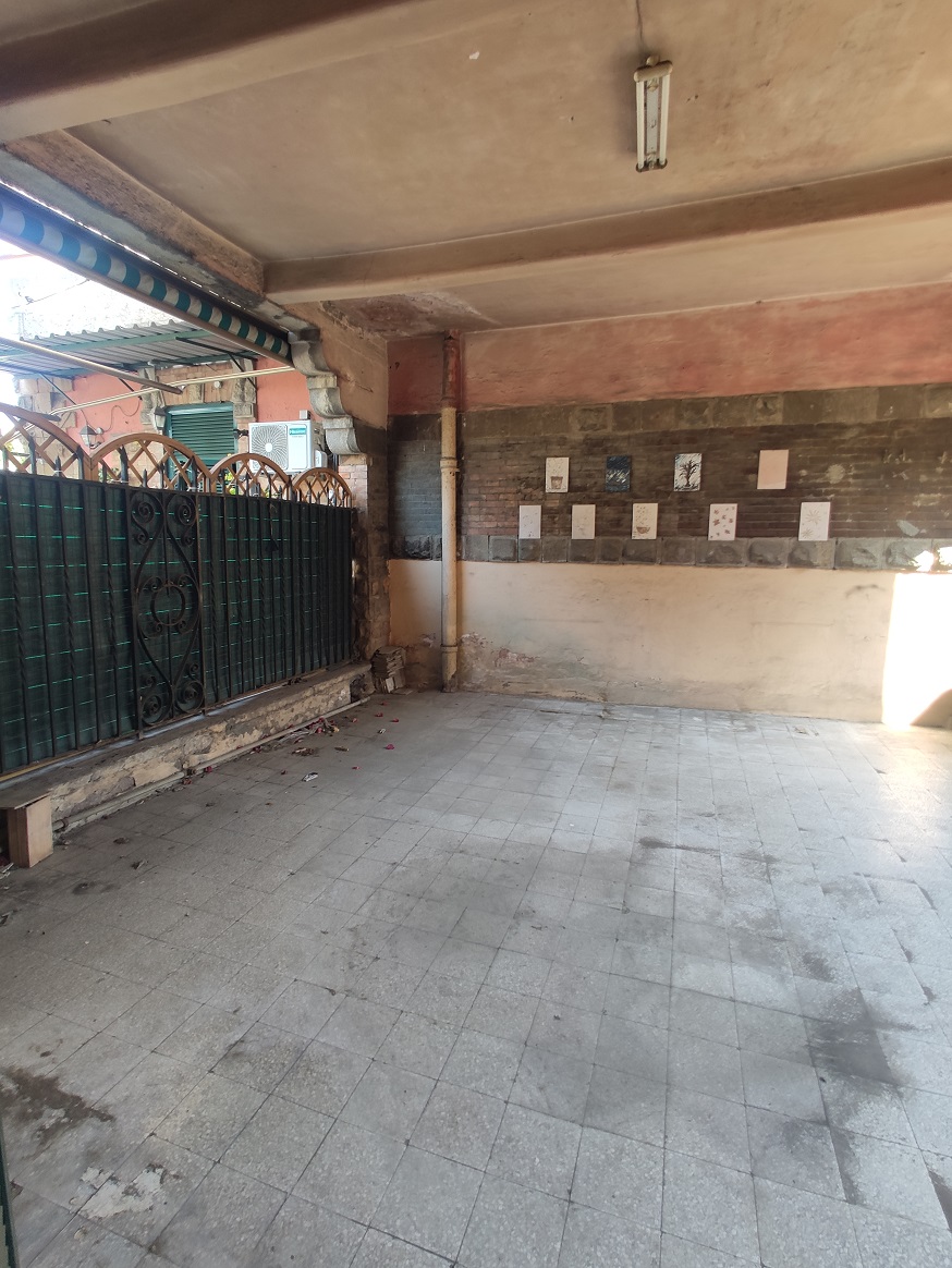 APPARTAMENTO INT.7 DI 3 VANI SENZA ASCENSORE + TERRAZZO. Dati catastali [N.C.E.U.]: cat.A/2, fg. 373, part.44, sub.91. Sup cat.62. Piena proprietà lotto libero.