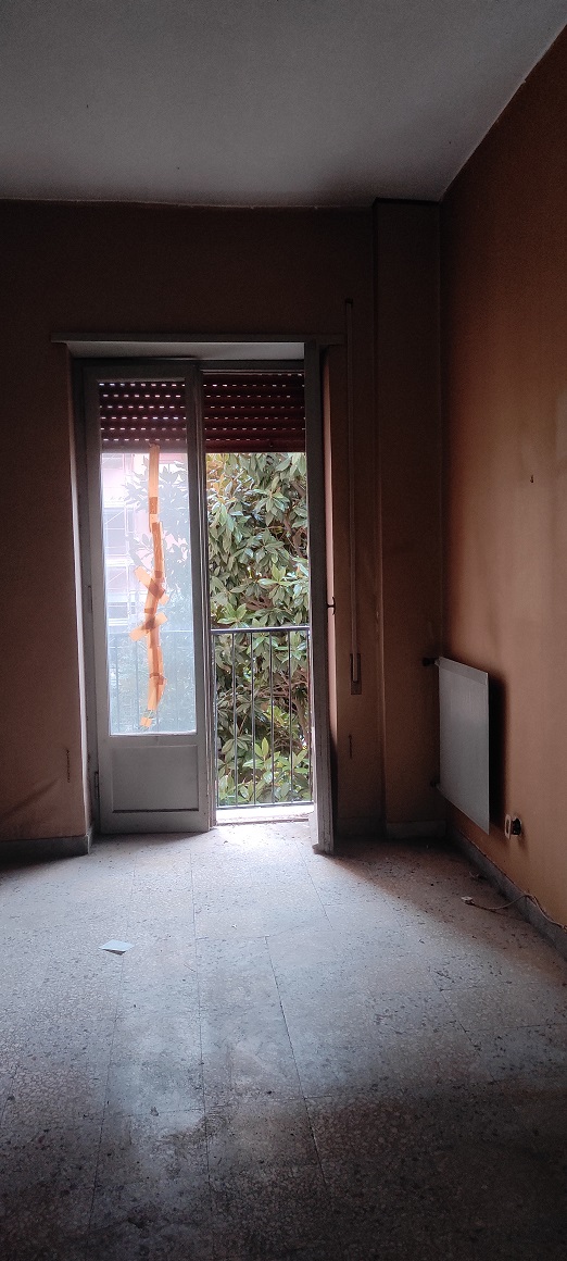 APPARTAMENTO INT.12 DI 6,5 VANI CON ASCENSORE + BALCONI. Dati catastali [N.C.E.U.]: cat.A/3, fg. 845, part.267, sub.123. Sup cat.127. Piena proprietà lotto libero.