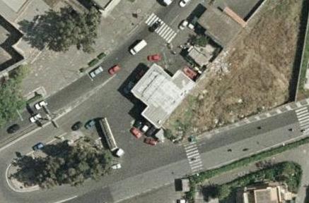 Ex controlleria Daziaria - Trattasi di un fabbricato unico livello fuori terra, prospiciente la sede stradale di Via Messina, realizzato con struttura in c.a., e copertura piana, con facciate intonacate ed infissi in metallo. Di pertinenza dell’immobile è presente un’area asfaltata, adiacente ad esso, utilizzata come marciapiede. L’immobile versa in stato di abbandono. Sup. Mq (Arr) fabbricato mq. 77,00 - sup. lotto mq. 810. Lotto Libero, Piena Proprietà.