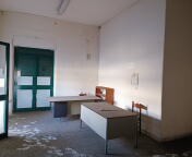 Ex controlleria Daziaria - Trattasi di un fabbricato unico livello fuori terra, prospiciente la sede stradale di Via Messina, realizzato con struttura in c.a., e copertura piana, con facciate intonacate ed infissi in metallo. Di pertinenza dell’immobile è presente un’area asfaltata, adiacente ad esso, utilizzata come marciapiede. L’immobile versa in stato di abbandono. Sup. Mq (Arr) fabbricato mq. 77,00 - sup. lotto mq. 810. Lotto Libero, Piena Proprietà.
