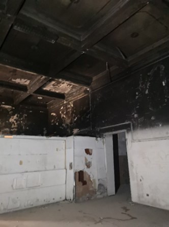 Il complesso immobiliare è costituito da un edificio minore denominato “Chiosco del portiere” posto in prossimità di uno dei due accessi. “Villa San Giuseppe” un edificio risalente al XV secolo che divenuto di proprietà della Croce Rossa Italiana è stato adibito ad uso ospedaliero. “La Villetta” un edificio destinato a civile abitazione con scuderia, serra, rimessa, concimaia e casa del casiere. Alcuni locali, un tempo destinati a limonaia, furono trasformati in saletta cinematografica e piccolo teatro. Il terreno di pertinenza nasce in parte come parco monumentale a servizio della Villa ed in parte come terreno coltivato a vigneto e frutteto. Lo stato manutentivo generale, alla luce del sopralluogo interno eseguito può definirsi di avanzato degrado. Terreno 32.013 mc.