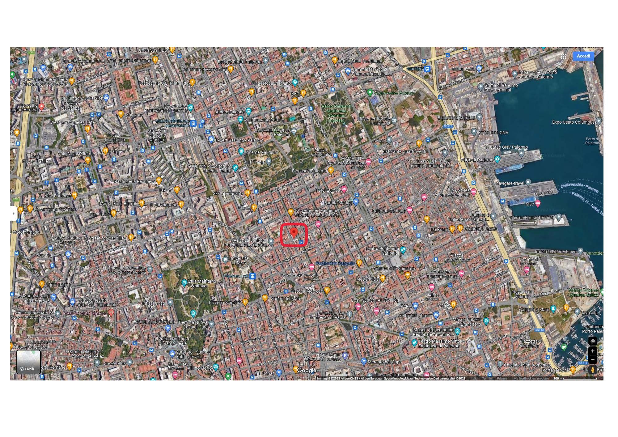 Ufficio ubicato al secondo piano dell'edificio accessibile dal corpo scala condominiale dove è presente un ascensore e da un secondo vano scala con accesso dal civ. n.39 di via R. Riolo che collega gli uffici ex ENPALS ai piani terra, primo e secondo. L'immobile dispone di otto vani principali; sei di questi hanno affaccio su via Riolo, gli altri due sulla chiostrina interna e sul prospetto laterale. Sono presenti, inoltre, tre servizi igienici e tre balconi. I locali sono distribuiti da un ampio corridoio di forma irregolare. L, mentre l'altezza interna è pari a 3,4m. Identificativi catastali [N.C.E.U.] Unità Principale cat. A/10 foglio 44 part. 200 sub 17. Sup mq catastali 197. Piena proprietà lotto libero.