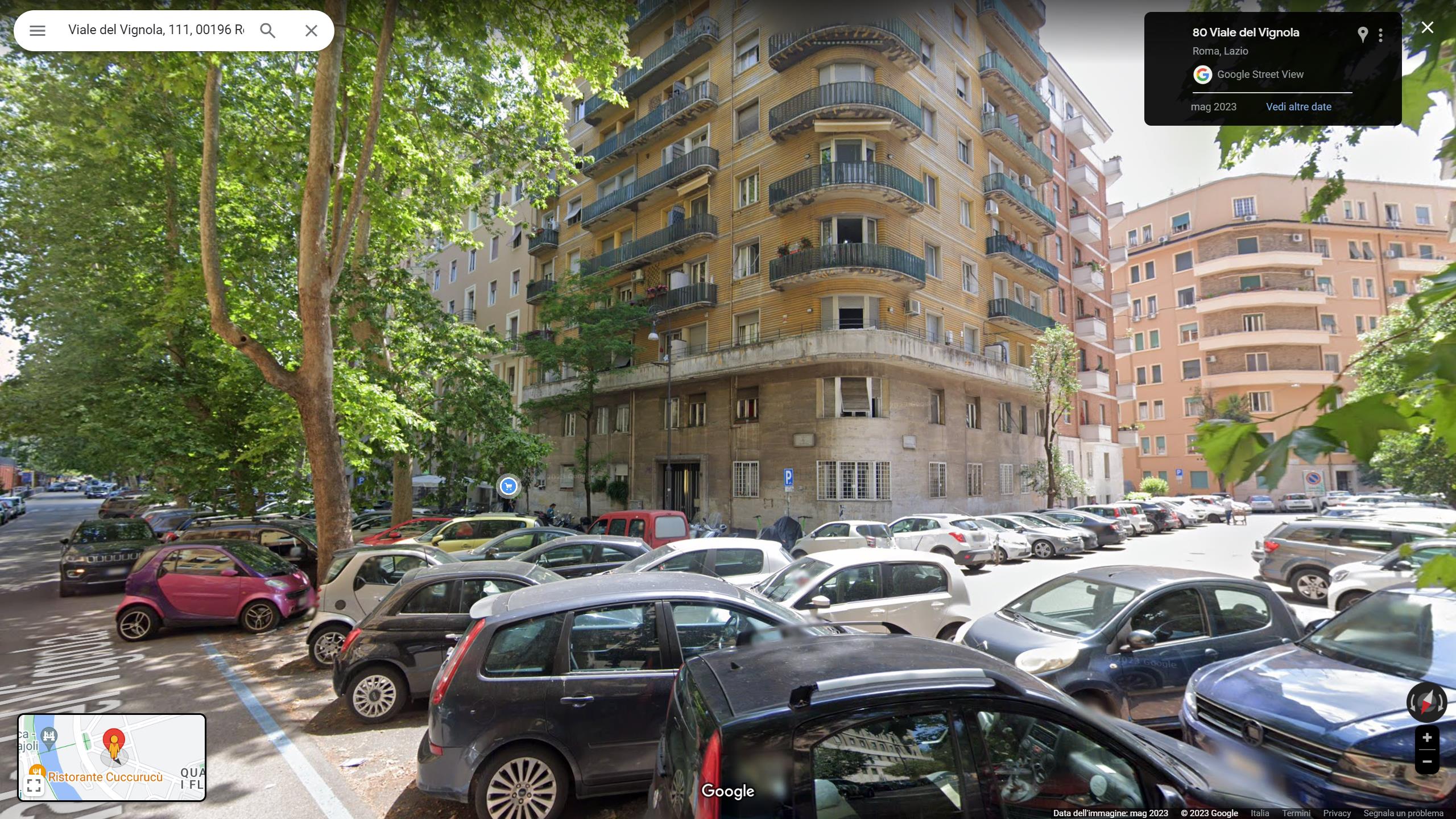 Appartamento piano decimo (ultimo) 4 vani catastali. Ingresso, due camere, cucina, bagno e grande balcone. Affaccia su viale del Vignola orientamento n-e/n-o. Stato manutentivo edificio e immobile scadente. Pavimentazione nelle camere in marmette e nei servizi (bagno e cucina) in ceramica, porte interne in legno e infissi in alluminio a doppio vetro. Il balcone in cattivo stato sia la pavimentazione che specialmente il parapetto fronte strada. Porta di ingresso blindata + Locale cantina al piano interrato interno 4. Ambiente unico di forma regolare con altezza interna di 4,05 m con una piccola finestra. Id Cat [N.C.E.U.] cat. A/2 foglio 534 part. 24 sub 528e cat C/2 foglio 534 part. 24 sub 530 . Sup. mq catastali 75 mq catastali 7. Lotto Libero, Piena Proprietà.