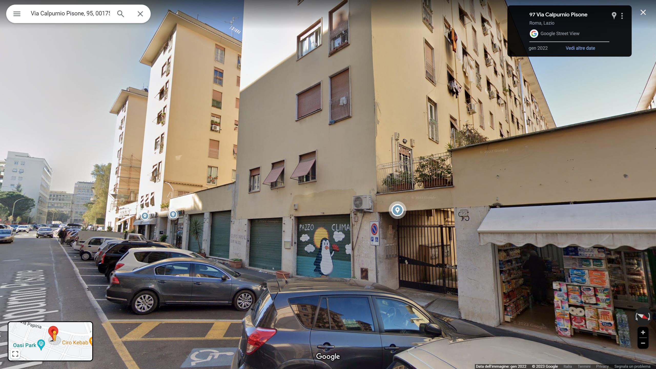 Appartamento composto da due vani, cucina abitabile, ripostiglio, bagno e corridoio. Identificativi Catastali [N.C.E.U.] Unità Residenziale cat. A/3 foglio 956 part. 302 sub 17. Sup. mq 67. Lotto Libero, Piena Proprietà.