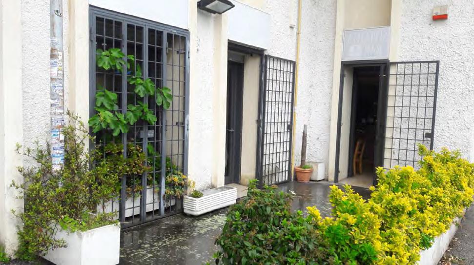 Appartamento al piano primo composta da due camere, cucina, un bagno e un balcone di pertinenza. Identificativi Catastali [N.C.E.U.] Unità Residenziale cat. A/3 foglio 812 part. 204 sub 544. Sup. mq catastali 73. Lotto Libero, Piena Proprietà.