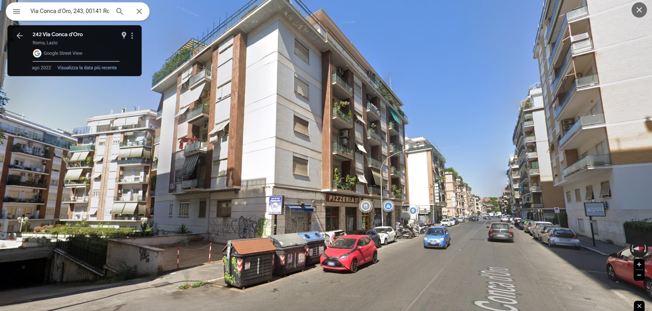 Negozio con ingresso/vetrina su strada composto da locale principale collegato al piano seminterrato con bagno + Cantina piano S1 sc. A int. 6 al civico 261. Identificativi Catastali [N.C.E.U.] Unità Commerciale cat. C/1 foglio 269 part. 347 sub 1 Unità Secondaria cat. C/2 foglio 269 part. 347 sub 707 . Sup. mq catastali 89 mq catastali 6. Lotto Libero, Piena Proprietà.