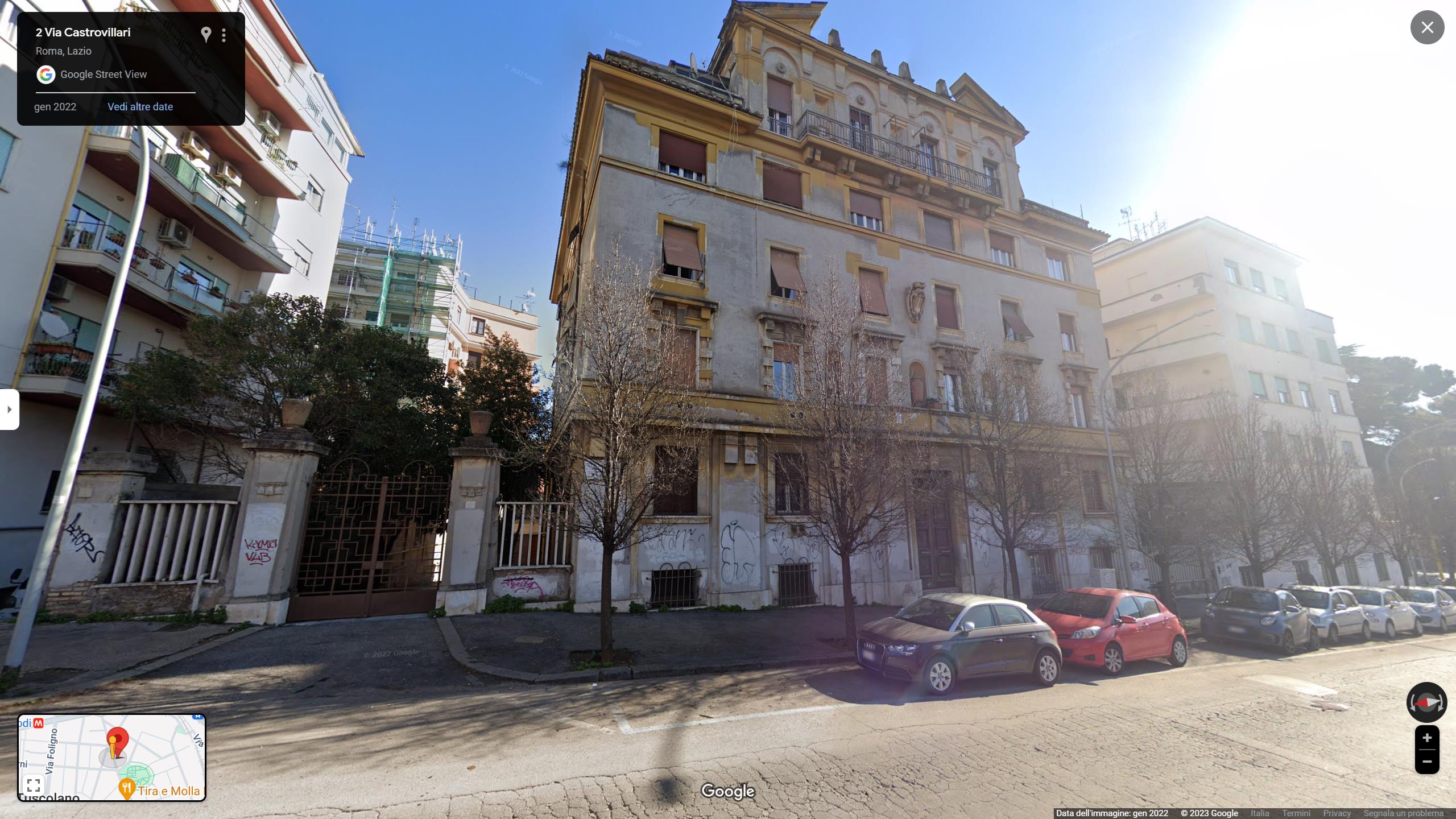 Appartamento composto da un vano, cucina abitabile, bagno e zona ingresso. L’unità immobiliare, con accesso dal cortile del civico 1 e dal civico 3, è posta alle spalle dell’edificio sito in via Castrovillari 3 + Soffitta al sesto piano int. 17 Soffitta al sesto piano int. 18. Identificativi Catastali [N.C.E.U.] Unità Residenziale cat. A/3 foglio 927 part. 293. Unità Secondaria cat. C/2 foglio 927 part. 106 sub 527 Unità Secondaria cat. C/2 foglio 927 part. 106 sub 523. Sup. mq catastali 58 mq catastali 6 mq catastali 8. Lotto Libero, Piena Proprietà.