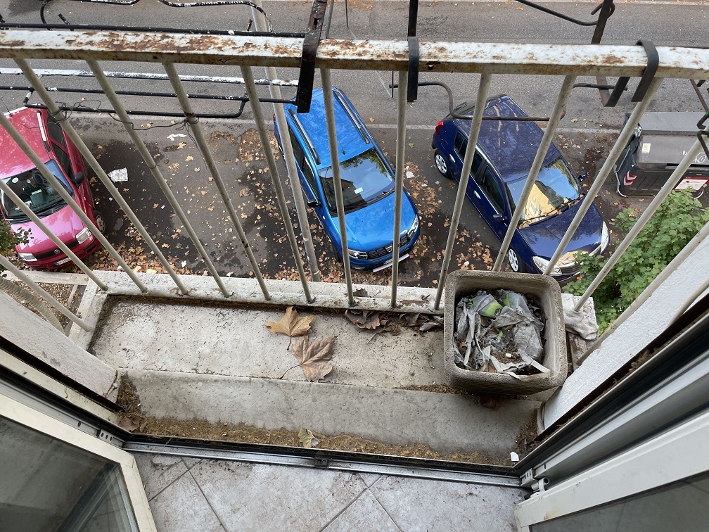 Appartamento Int.7 Di 4,5 Vani Senza Ascensore + Balconi. Dati catastali [N.C.E.U.]: cat.A/3, fg. 843, part. 742, sub. 501. Sup cat. 78. Piena proprietà lotto libero.
